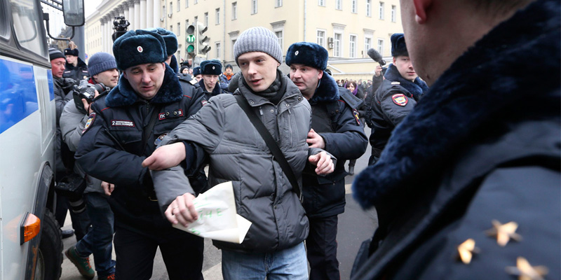 antiwar demonstrator arrested in Moscow